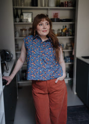 Bloomsbury sleeveless top – Meadow Navy