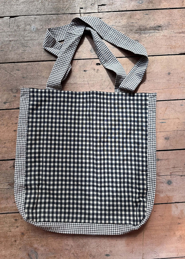 Noir Tote Bag